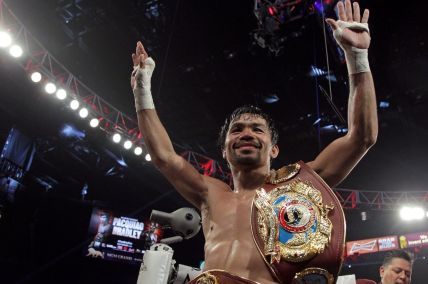 TOPSHOT-BOX-WBO-WELTERWEIGHT-PACQUIAO-BRADLEY-FIGHT