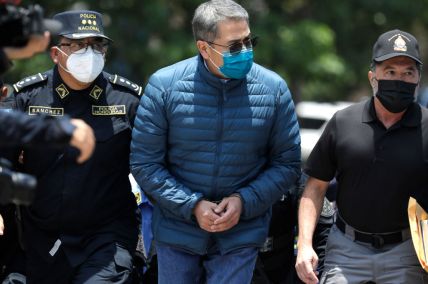 Honduras' Ex-Pres. Juan Orlando Hernandez Heads to U.S. to Face Drug Charges