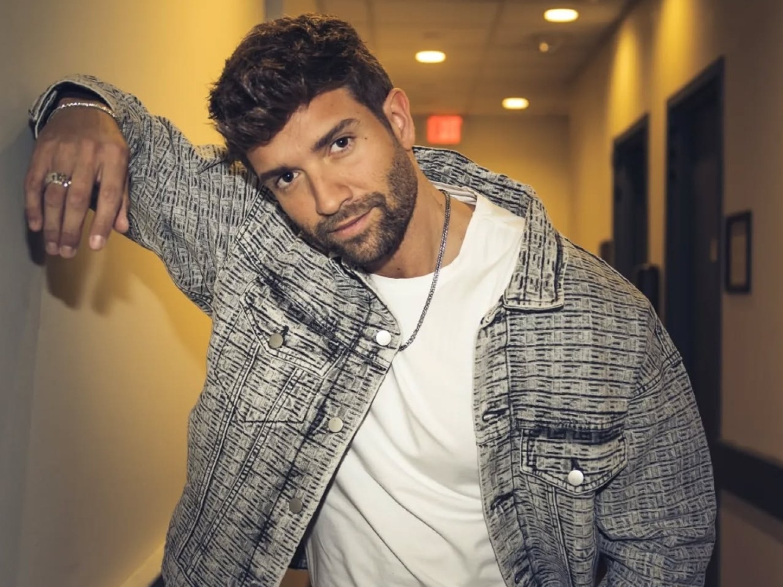 Spanish Singer Pablo Alborán Makes His Acting Debut in Hit Netflix Series