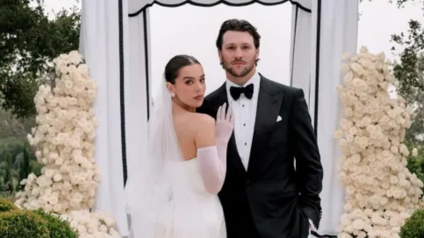 Hailee Steinfeld and Josh Allen