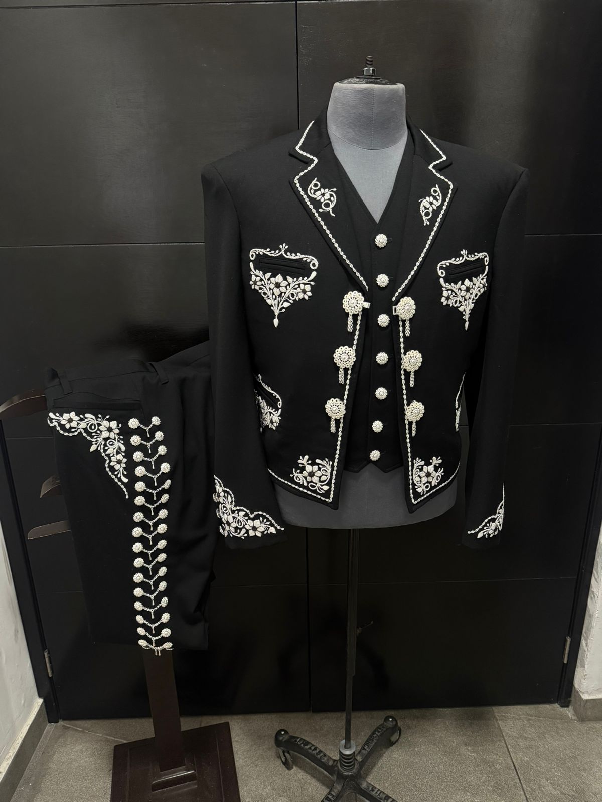 Sebastin Rulli Charro Suite Renato Jorge Negrete Mi Rival