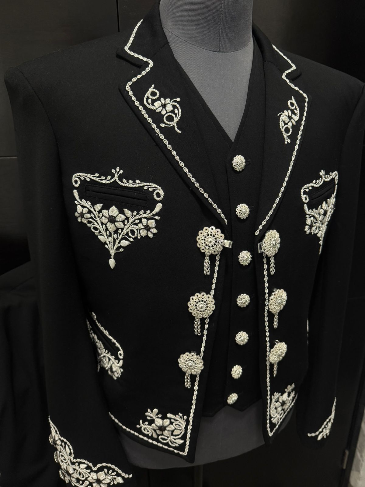 Sebastin Rulli Charro Suite Renato Jorge Negrete Mi Rival