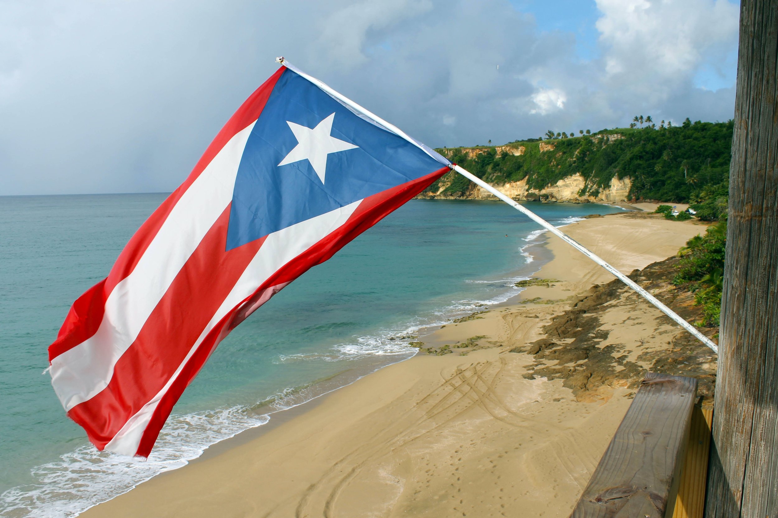 Senate Says Lawyers Helped Wealthy Americans Dodge Taxes Through Puerto Rico Residency Claims